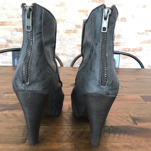 Bakers Buttons Gray Open toe Boots. Sexy Fit. - Picture 7 of 8